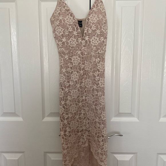 Windsor Dresses & Skirts - Cream lace mini dress